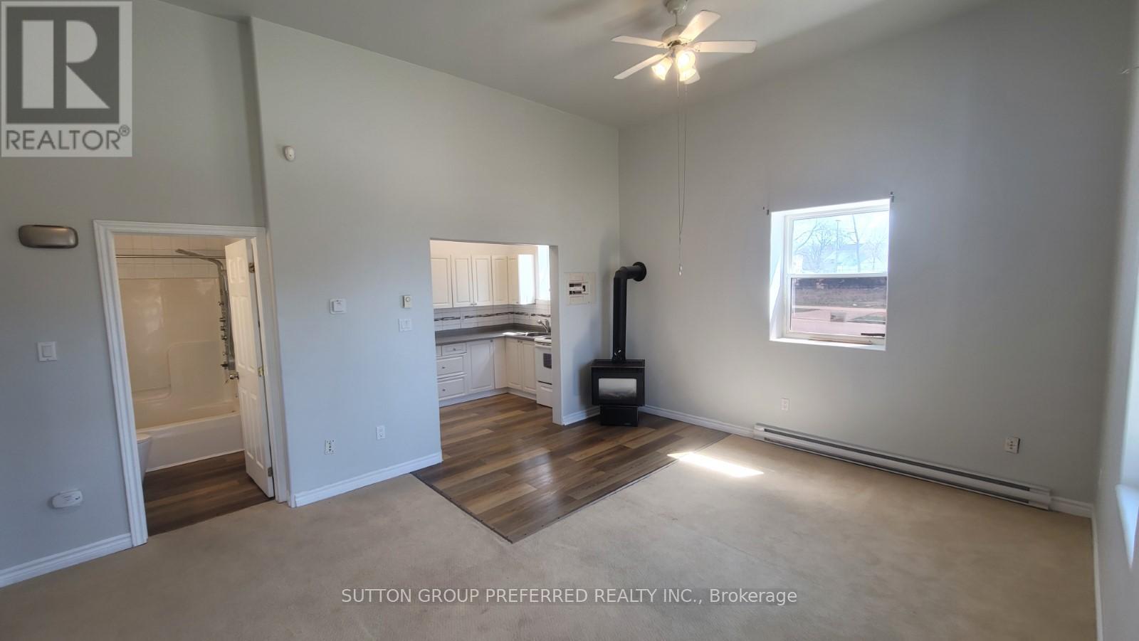 Property at 453 BATHURST STREET image 4