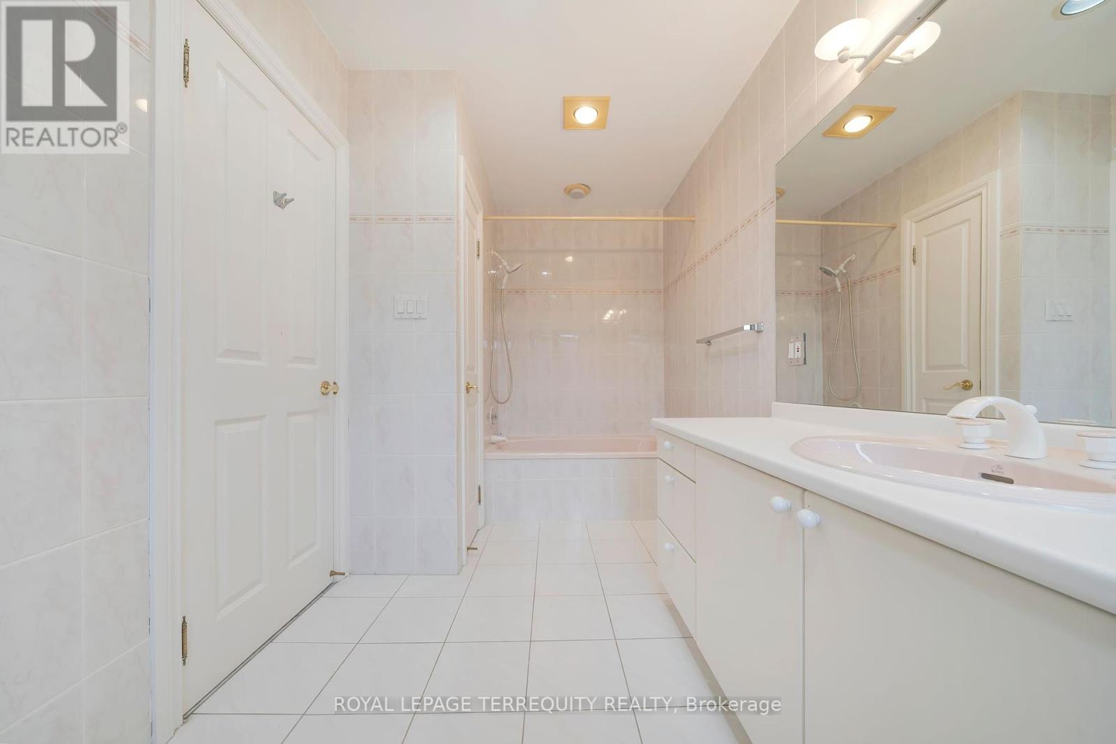 166 Arnold Avenue, Vaughan, Ontario  L4J 1B7 - Photo 25 - N11431070