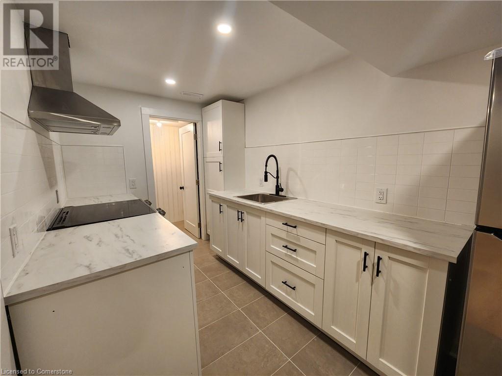 21 Mcintosh Avenue, Hamilton, Ontario  L9B 1J3 - Photo 10 - 40680899