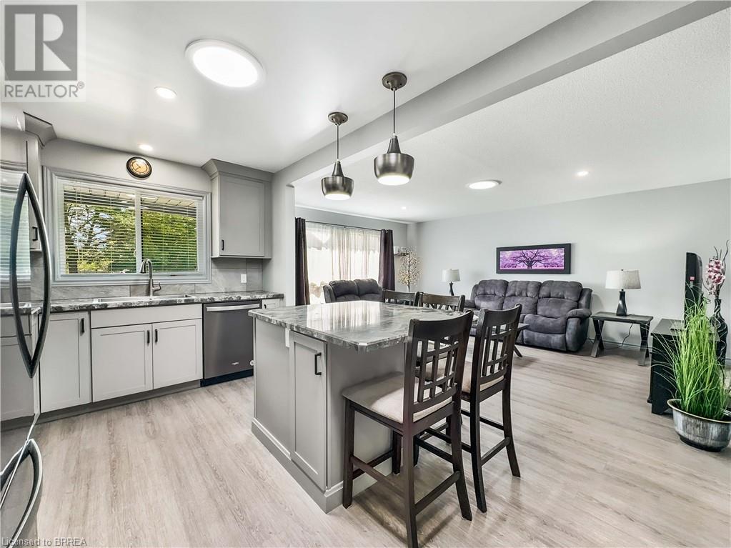 87 Dorothy Street, Brantford, Ontario  N3S 1H3 - Photo 2 - 40680766