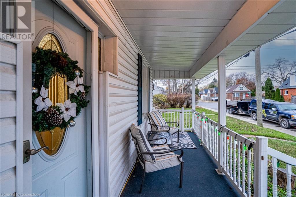 157 East 19th Street, Hamilton, Ontario  L9A 4S2 - Photo 3 - 40681377