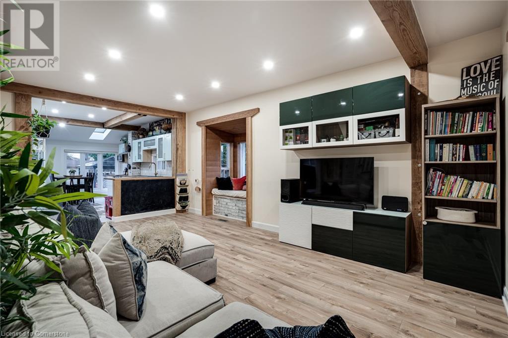 157 East 19th Street, Hamilton, Ontario  L9A 4S2 - Photo 7 - 40681377