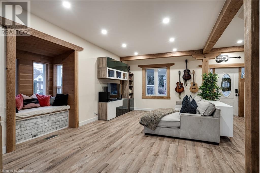 157 East 19th Street, Hamilton, Ontario  L9A 4S2 - Photo 9 - 40681377