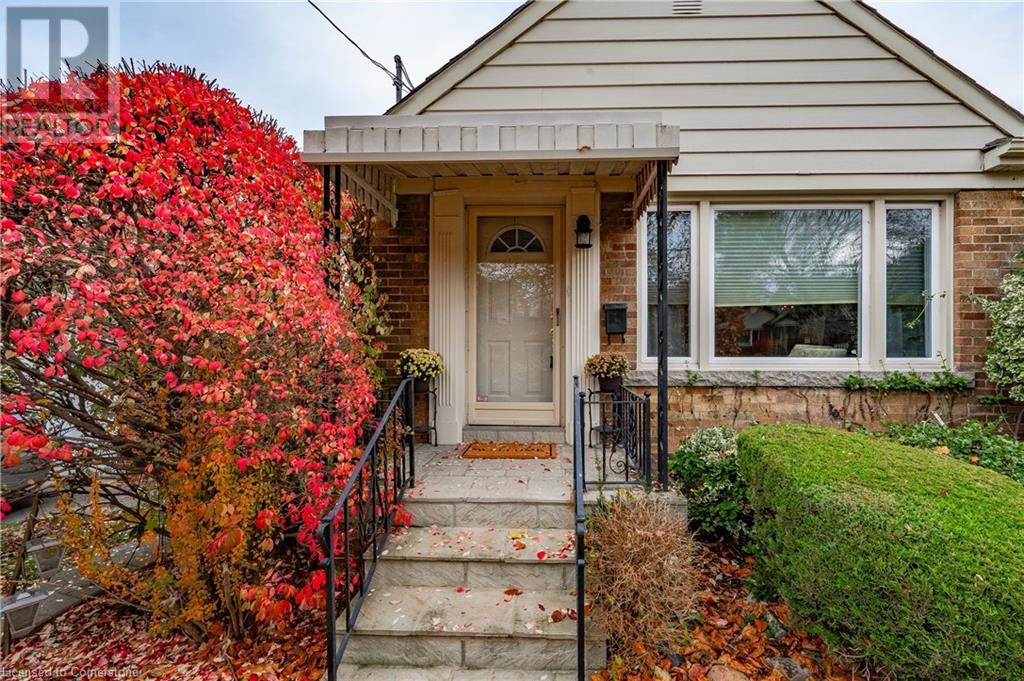 26 Reid Manor, Toronto, Ontario M8Y 2H7 - Photo 4 - 40681207