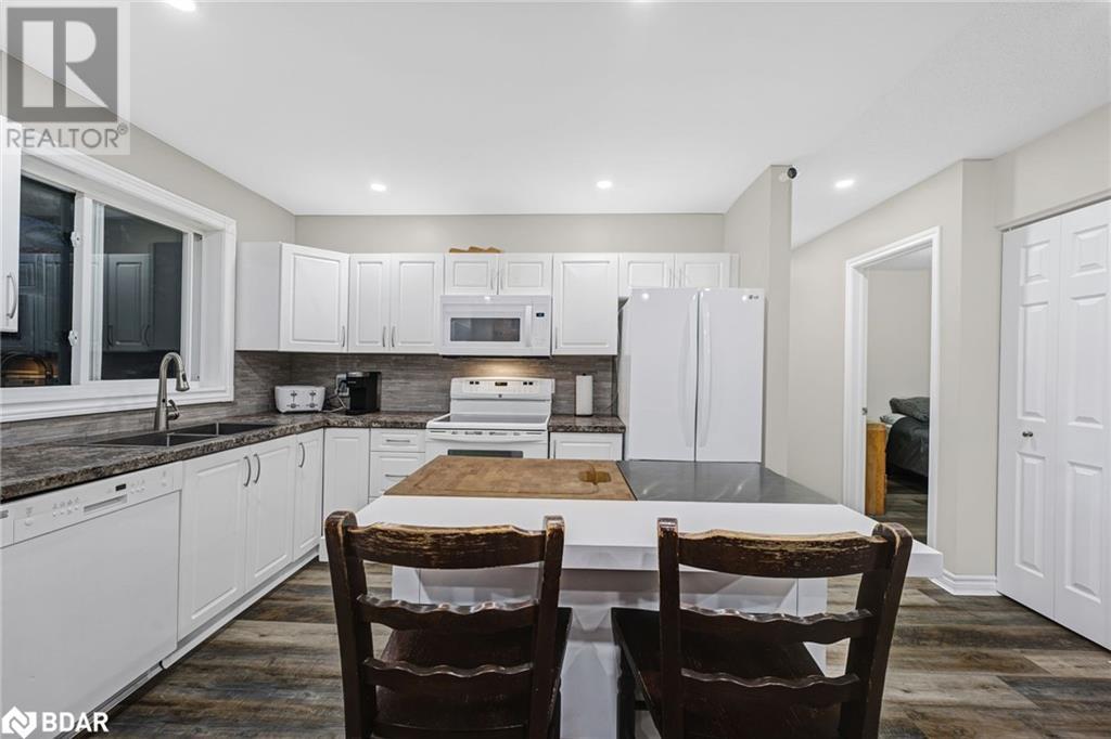 12 Riverdale Drive, Wasaga Beach, Ontario  L9Z 1E9 - Photo 17 - 40679570