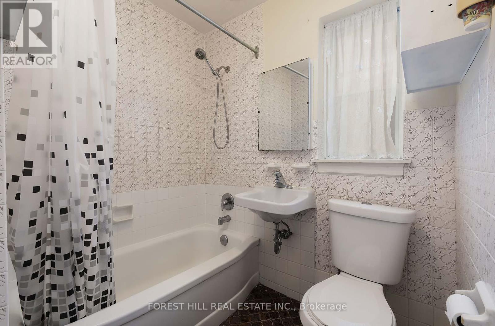 71 Trowell Avenue, Toronto (Keelesdale-Eglinton West), Ontario  M6M 1L5 - Photo 22 - W11431561