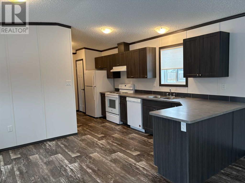 4710 Labrador Road, Cold Lake, Alberta  T9M 0K8 - Photo 4 - A2181313