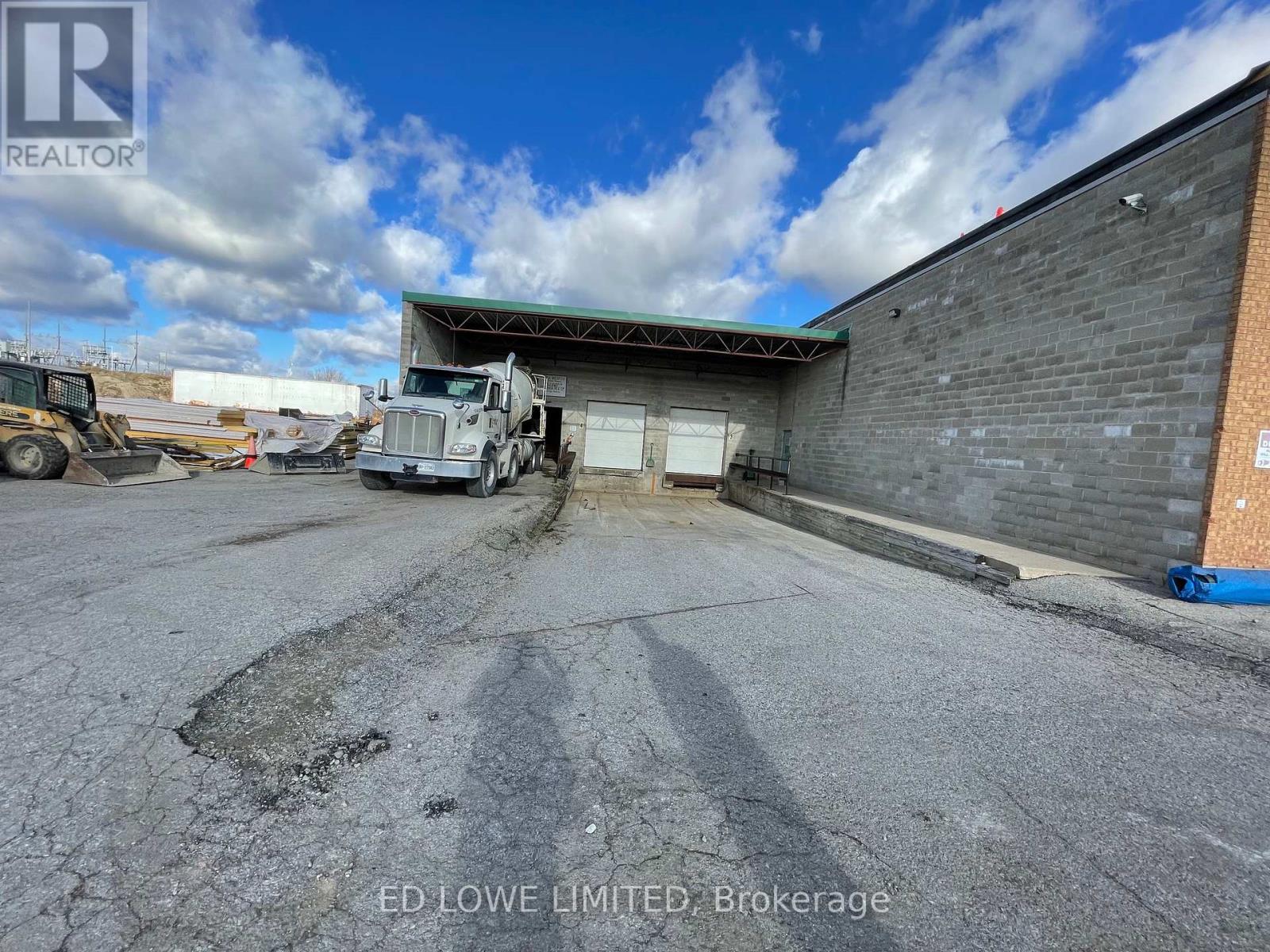 530 Welham Road, Barrie (0 East), Ontario  L4N 8Z7 - Photo 11 - S10429011