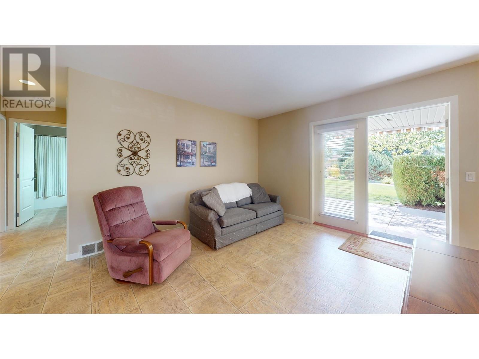 2365 Stillingfleet Road Unit# 10 Kelowna