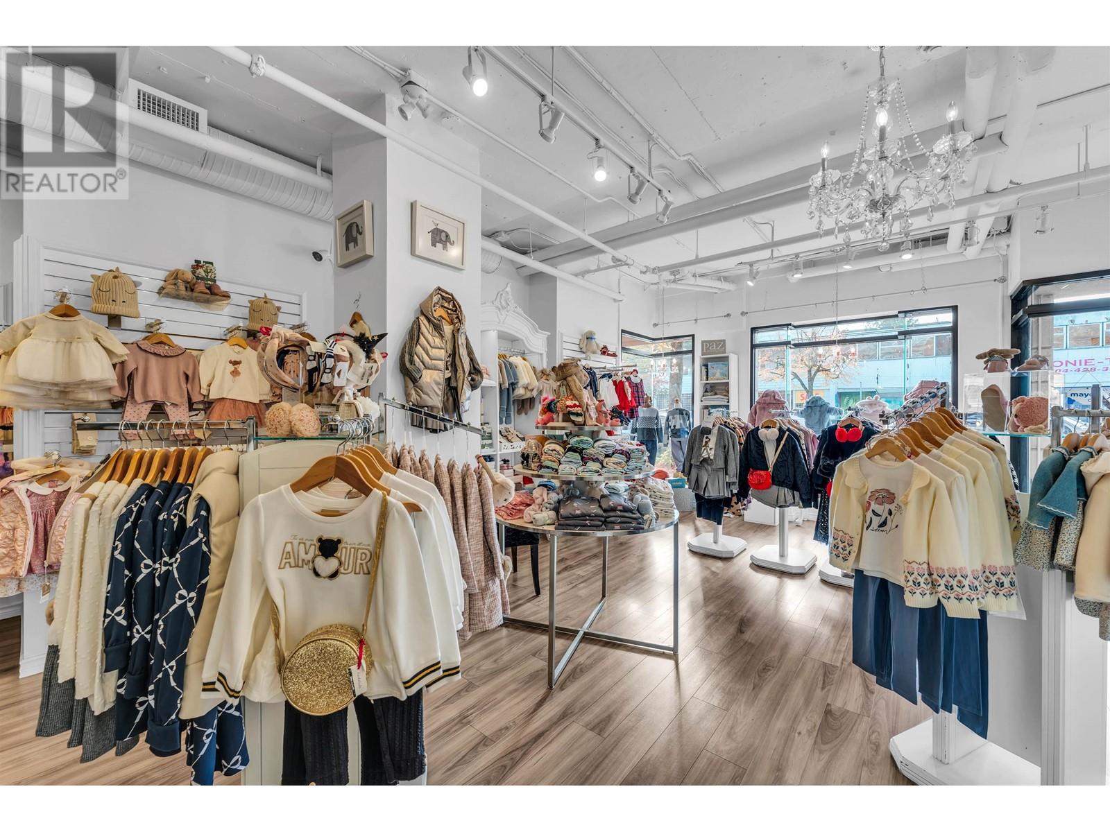 2581 W Broadway, Vancouver, British Columbia  V6K 2E9 - Photo 8 - C8064773