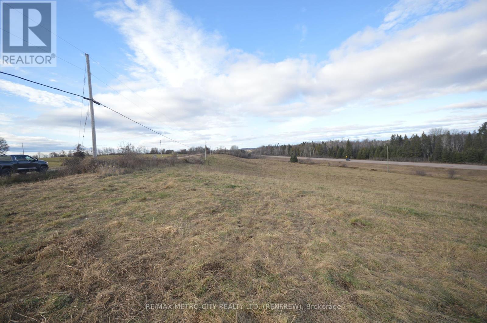 000 Garden Of Eden Road, Whitewater Region, Ontario  K0J 1Y0 - Photo 4 - X11436443