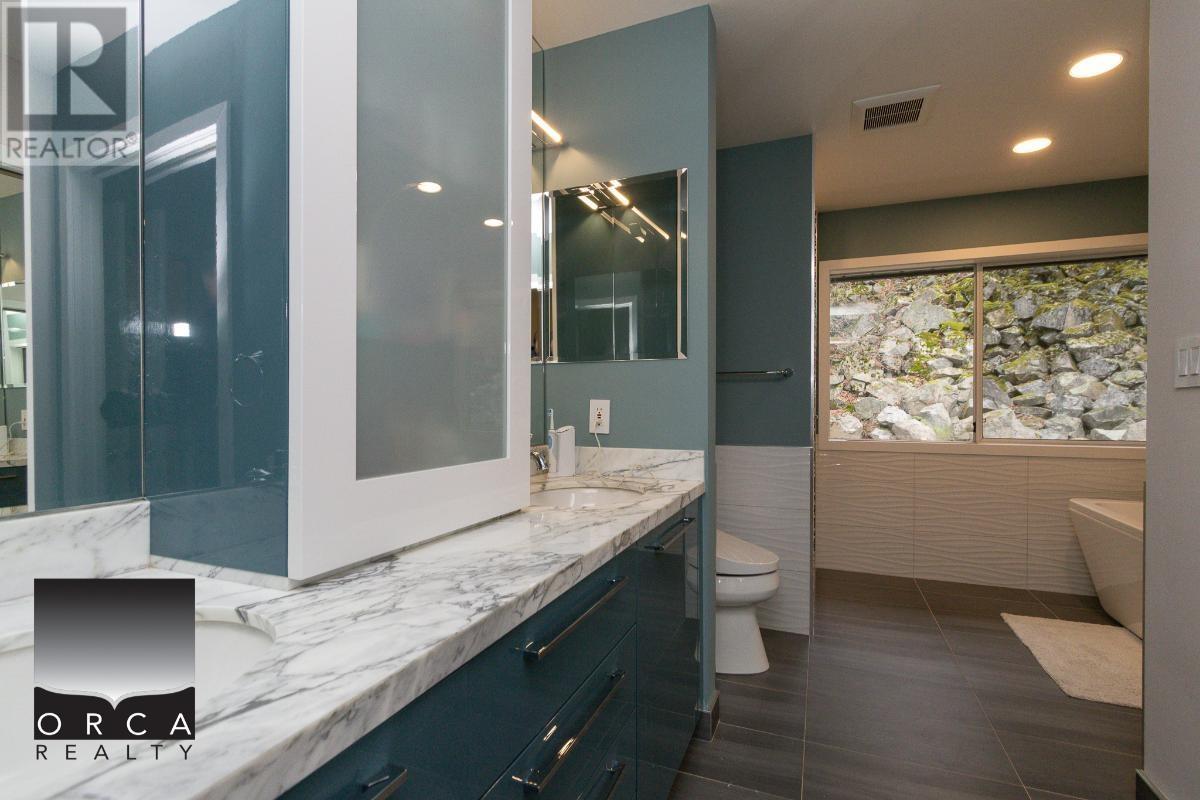 5277 Marine Drive, West Vancouver, British Columbia  V7W 2P5 - Photo 15 - R2947351