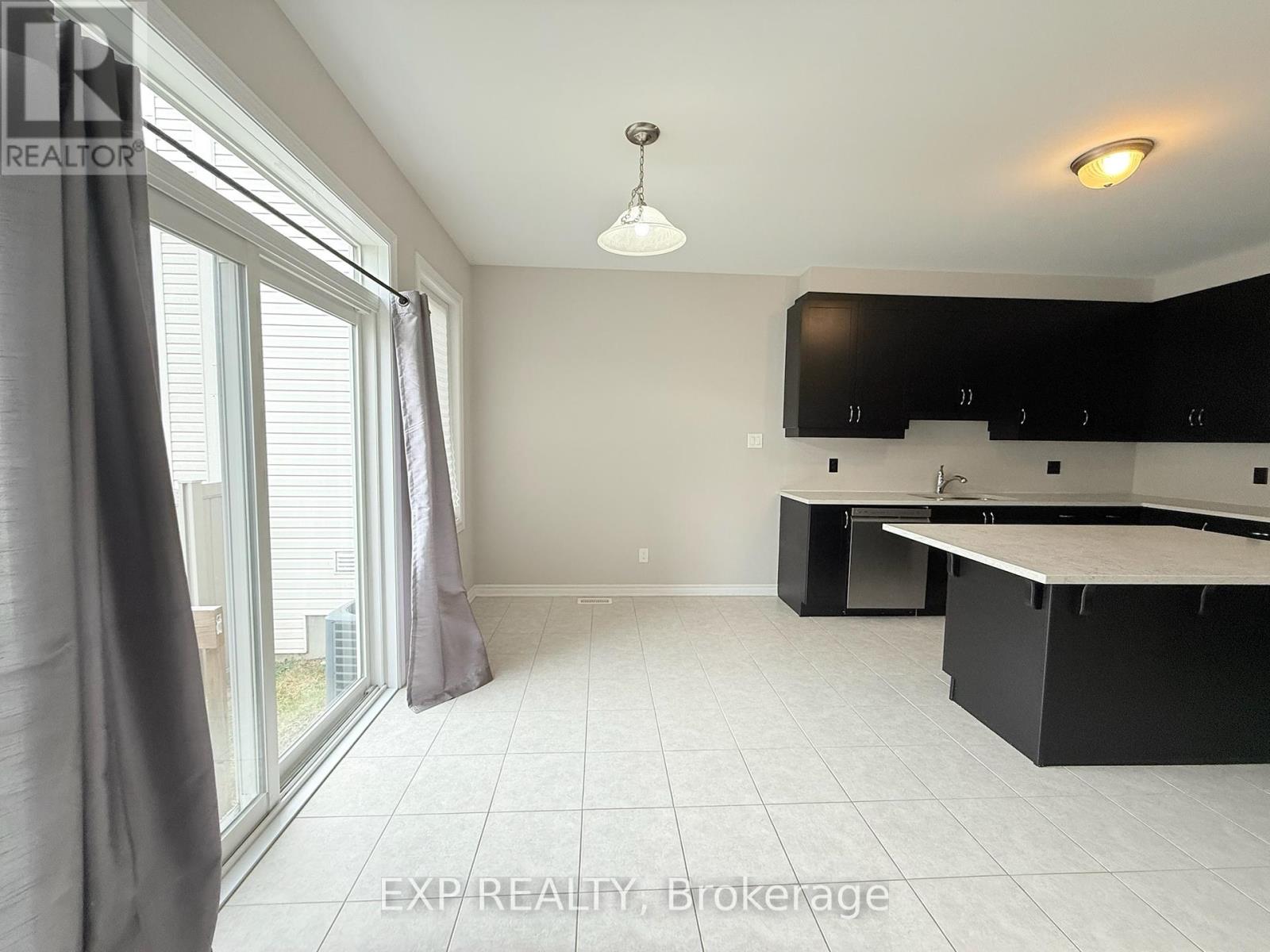 712 Devario Crescent, Ottawa, Ontario  K2J 6H3 - Photo 11 - X11437309