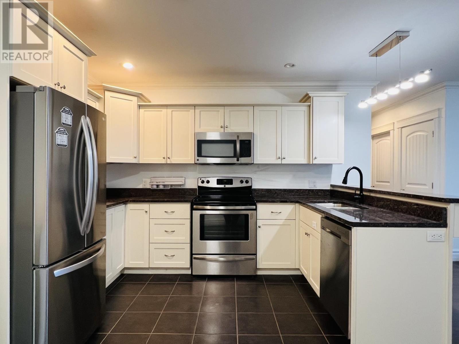 107 55 Glen Stewart Drive, Stratford, Prince Edward Island  C1B 0J9 - Photo 5 - 202427506