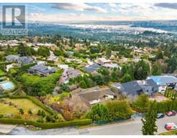 1318 CRESTWELL ROAD, West Vancouver, British Columbia