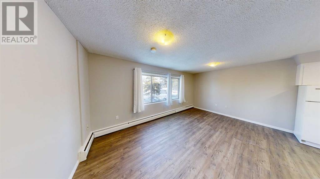 206, 9932 105 Avenue, Grande Prairie, Alberta  T8V 1G9 - Photo 3 - A2181460