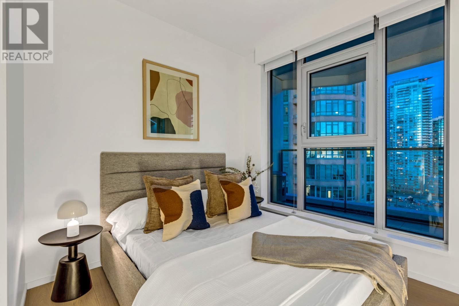 Listing Picture 20 of 35 : 1402 889 PACIFIC STREET, Vancouver / 溫哥華 - 魯藝地產 Yvonne Lu Group - MLS Medallion Club Member