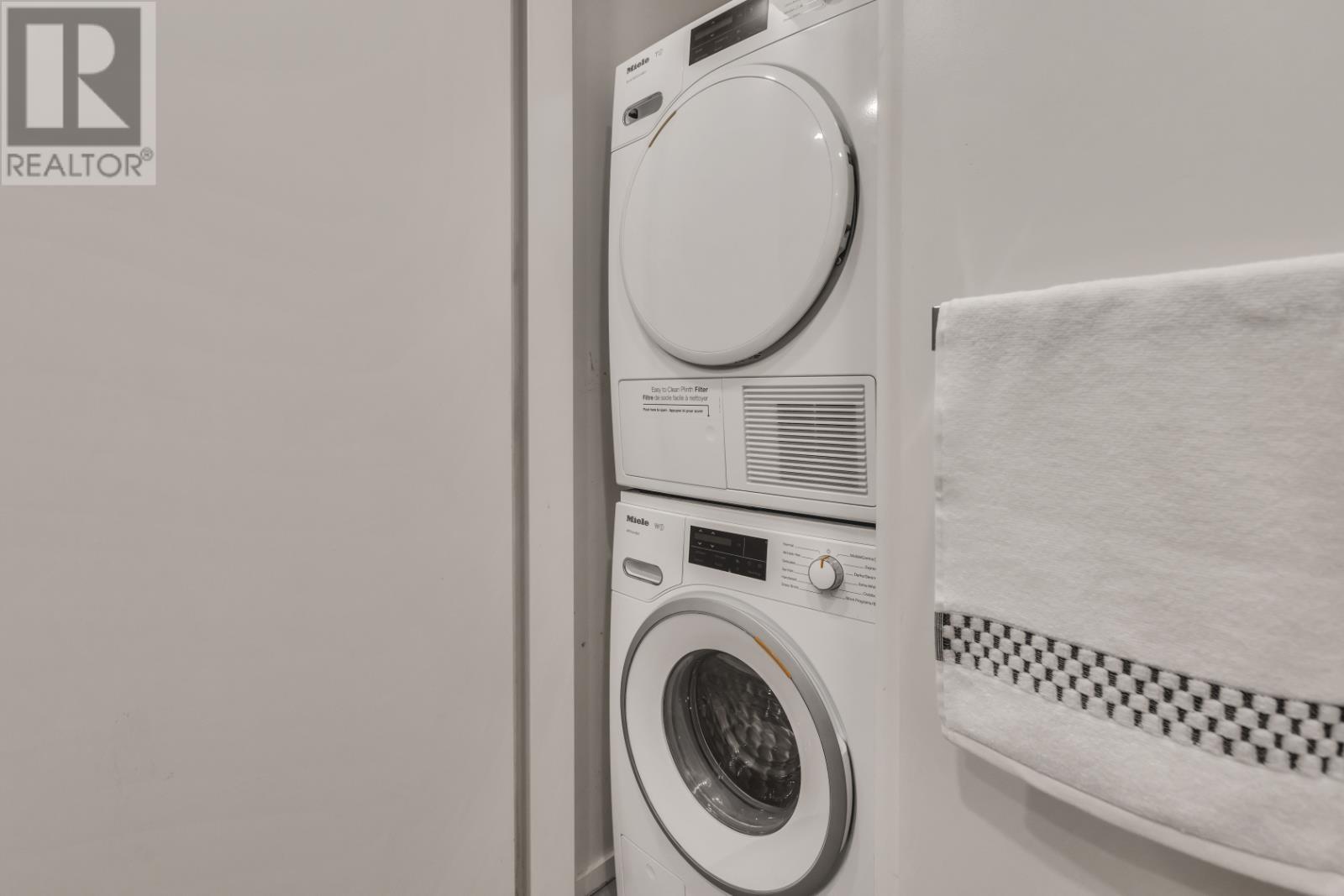 Listing Picture 24 of 35 : 1402 889 PACIFIC STREET, Vancouver / 溫哥華 - 魯藝地產 Yvonne Lu Group - MLS Medallion Club Member