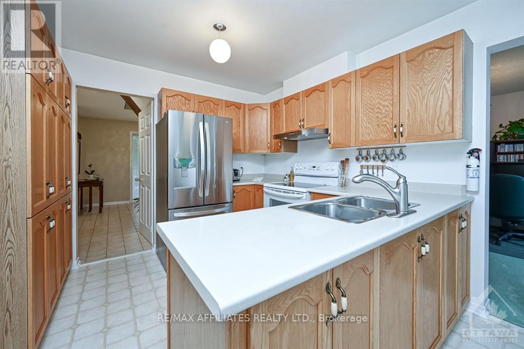 763 Montcrest Drive, Ottawa, Ontario  K4A 2N1 - Photo 7 - X9520806