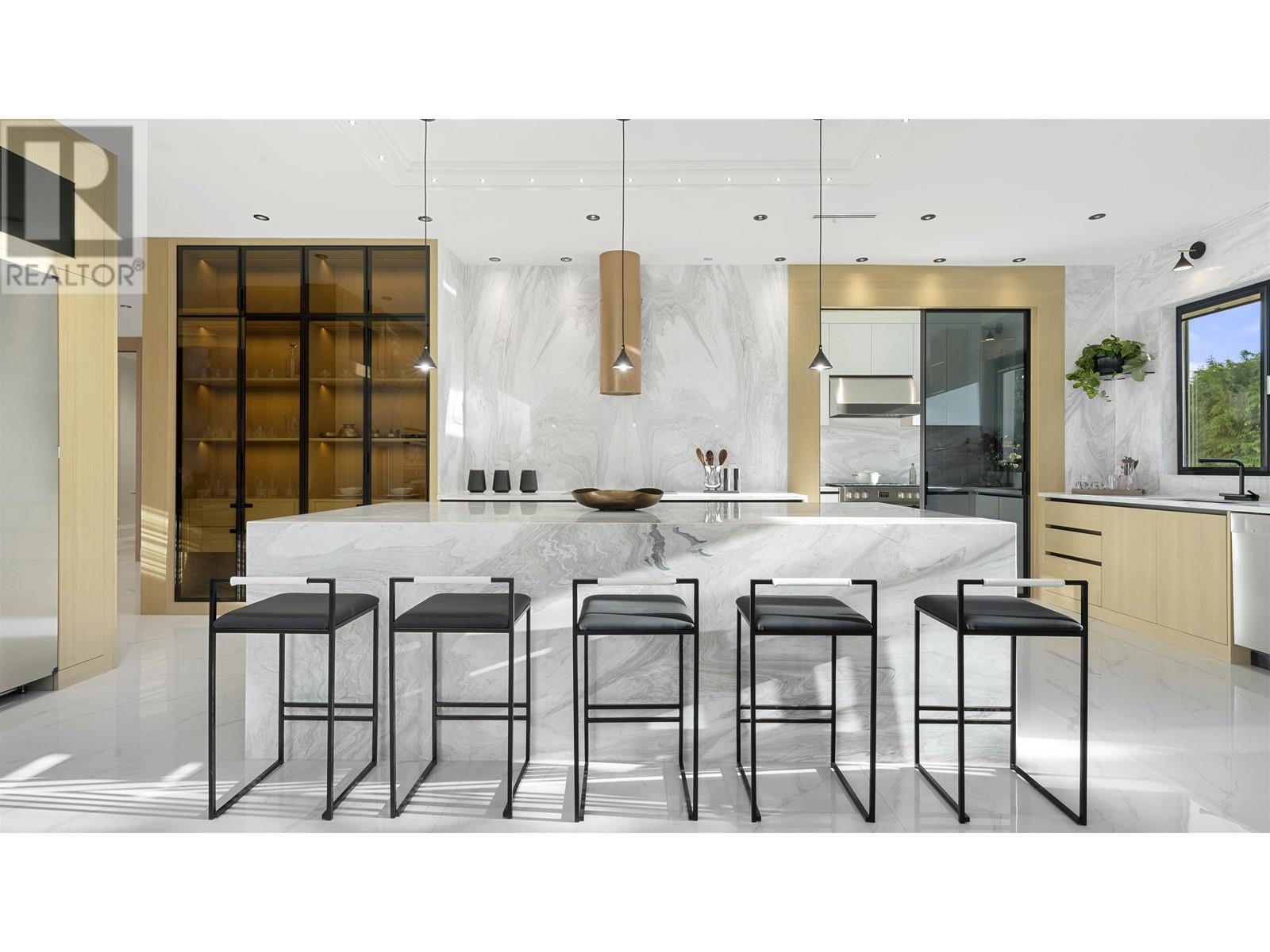 Listing Picture 5 of 5 : 11331 NO. 2 ROAD, Richmond / 烈治文 - 魯藝地產 Yvonne Lu Group - MLS Medallion Club Member