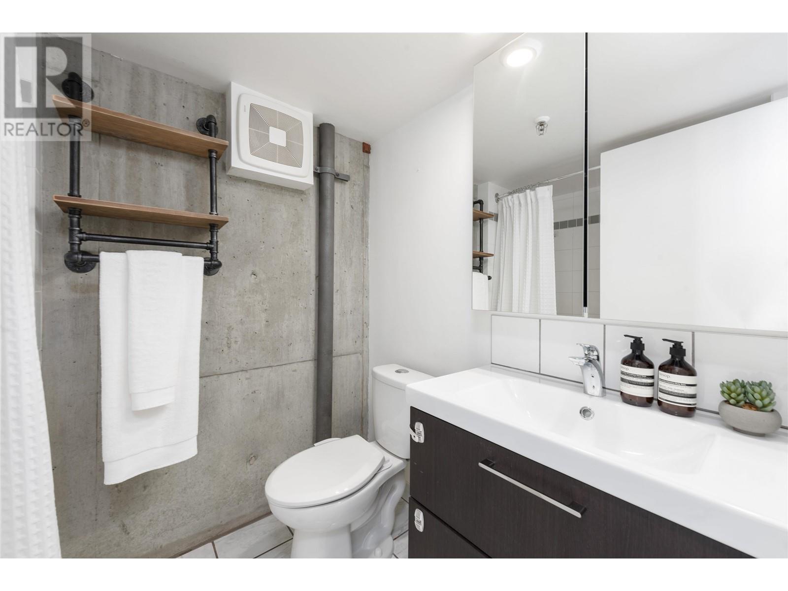 Listing Picture 15 of 24 : 204 2001 WALL STREET, Vancouver / 溫哥華 - 魯藝地產 Yvonne Lu Group - MLS Medallion Club Member