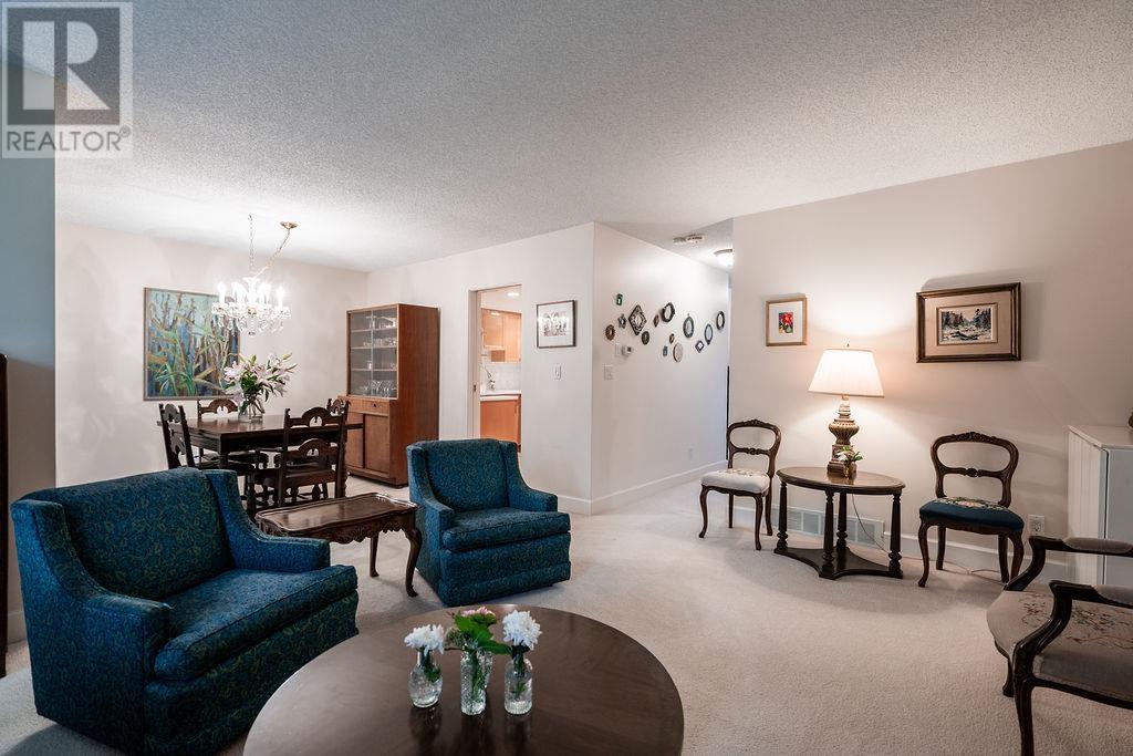 Listing Picture 11 of 40 : 4011 VINE STREET, Vancouver / 溫哥華 - 魯藝地產 Yvonne Lu Group - MLS Medallion Club Member