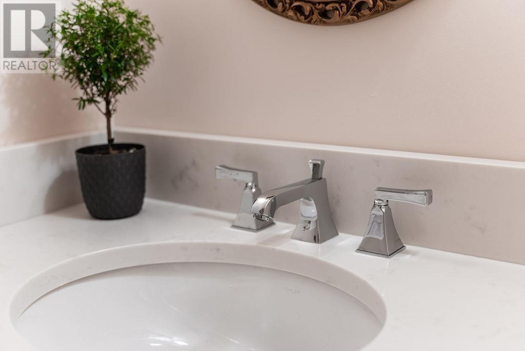 Listing Picture 22 of 40 : 4011 VINE STREET, Vancouver / 溫哥華 - 魯藝地產 Yvonne Lu Group - MLS Medallion Club Member