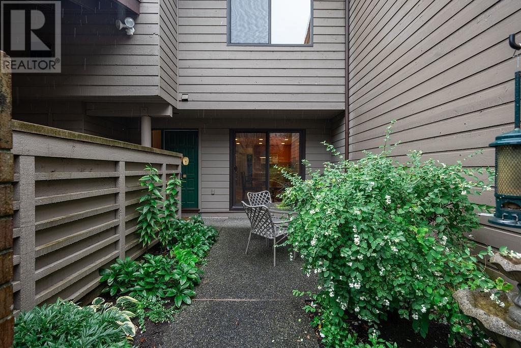 Listing Picture 5 of 40 : 4011 VINE STREET, Vancouver / 溫哥華 - 魯藝地產 Yvonne Lu Group - MLS Medallion Club Member