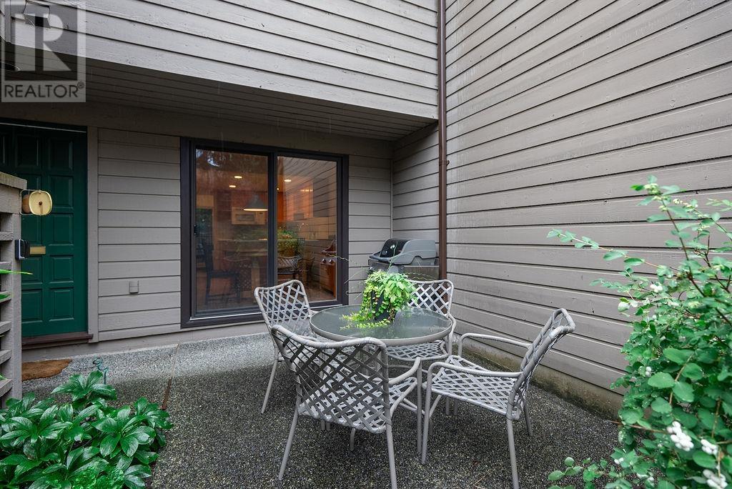 Listing Picture 6 of 40 : 4011 VINE STREET, Vancouver / 溫哥華 - 魯藝地產 Yvonne Lu Group - MLS Medallion Club Member