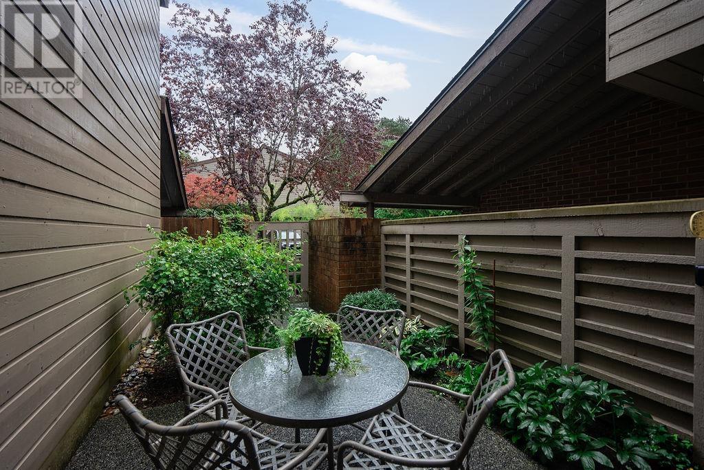 Listing Picture 8 of 40 : 4011 VINE STREET, Vancouver / 溫哥華 - 魯藝地產 Yvonne Lu Group - MLS Medallion Club Member