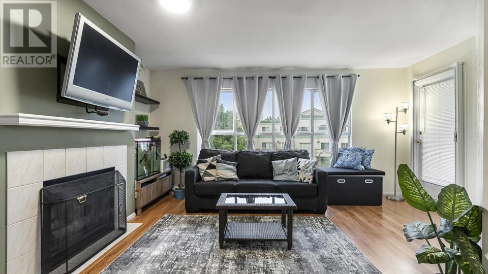 Listing Picture 2 of 27 : 323 8611 GENERAL CURRIE ROAD, Richmond / 烈治文 - 魯藝地產 Yvonne Lu Group - MLS Medallion Club Member