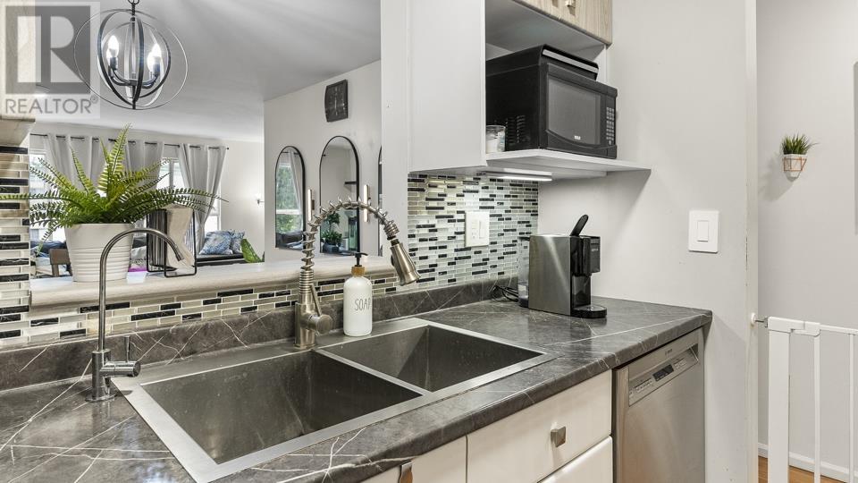 Listing Picture 8 of 27 : 323 8611 GENERAL CURRIE ROAD, Richmond / 烈治文 - 魯藝地產 Yvonne Lu Group - MLS Medallion Club Member