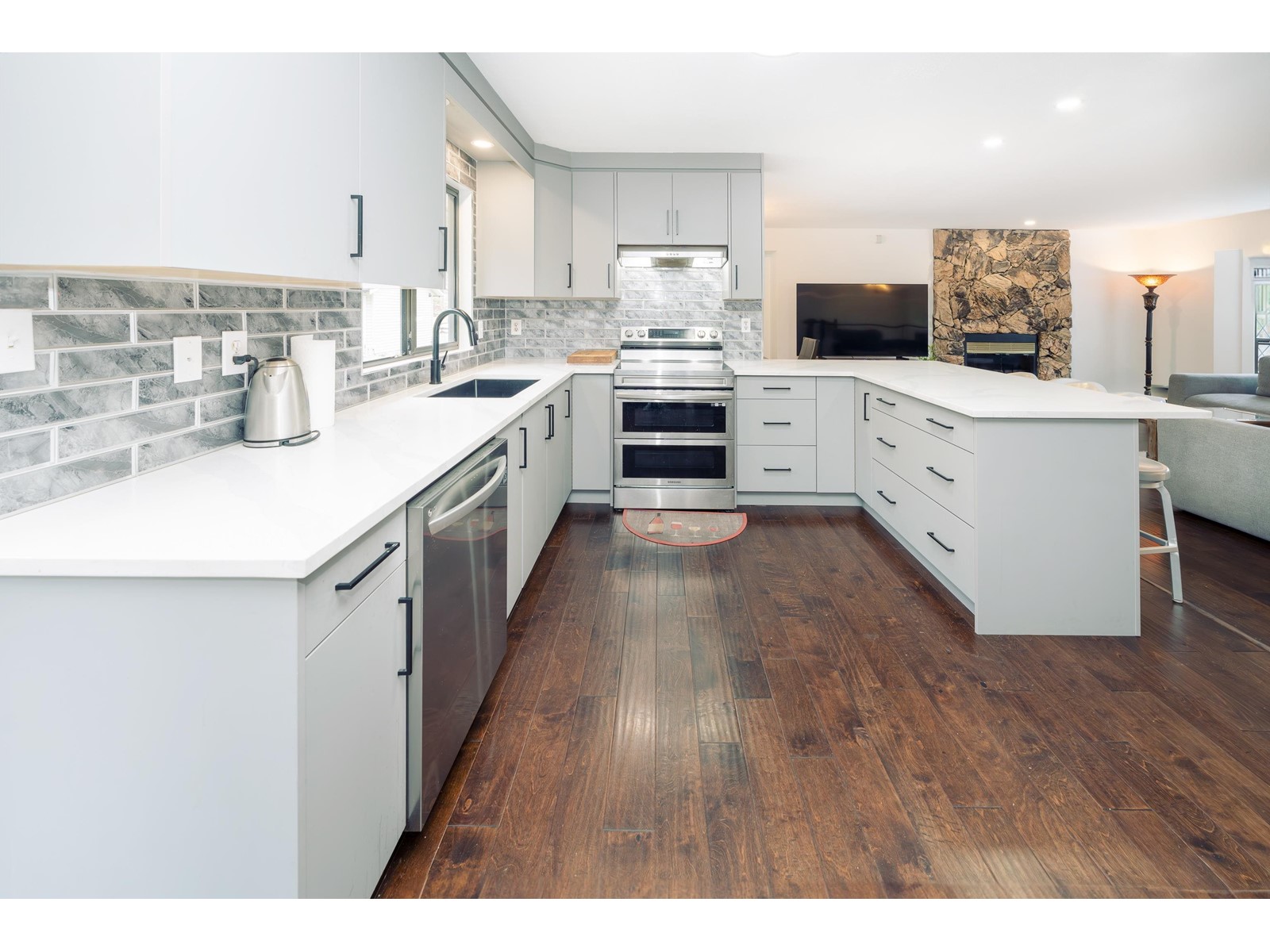 32555 Richards Avenue, Mission, British Columbia  V2V 7E6 - Photo 13 - R2947685