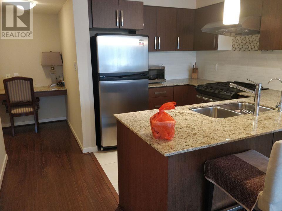 Listing Picture 4 of 30 : 908 9868 CAMERON STREET, Burnaby / 本拿比 - 魯藝地產 Yvonne Lu Group - MLS Medallion Club Member