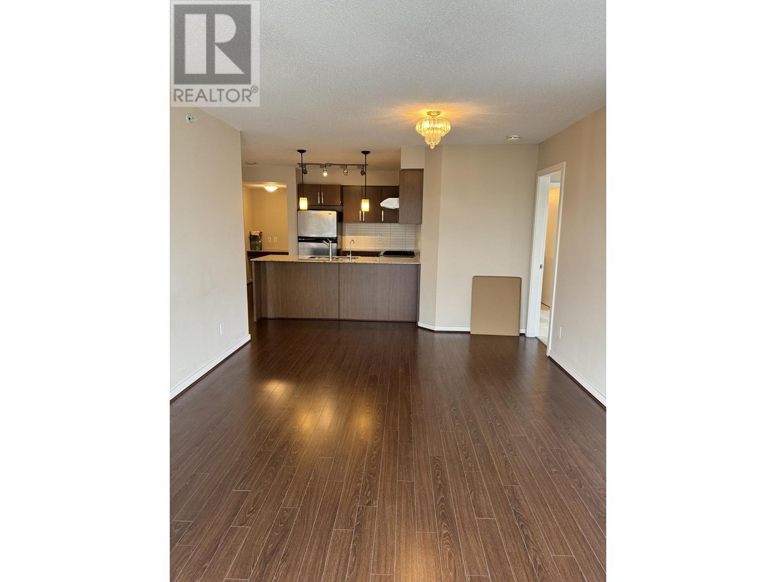 Listing Picture 18 of 30 : 908 9868 CAMERON STREET, Burnaby / 本拿比 - 魯藝地產 Yvonne Lu Group - MLS Medallion Club Member