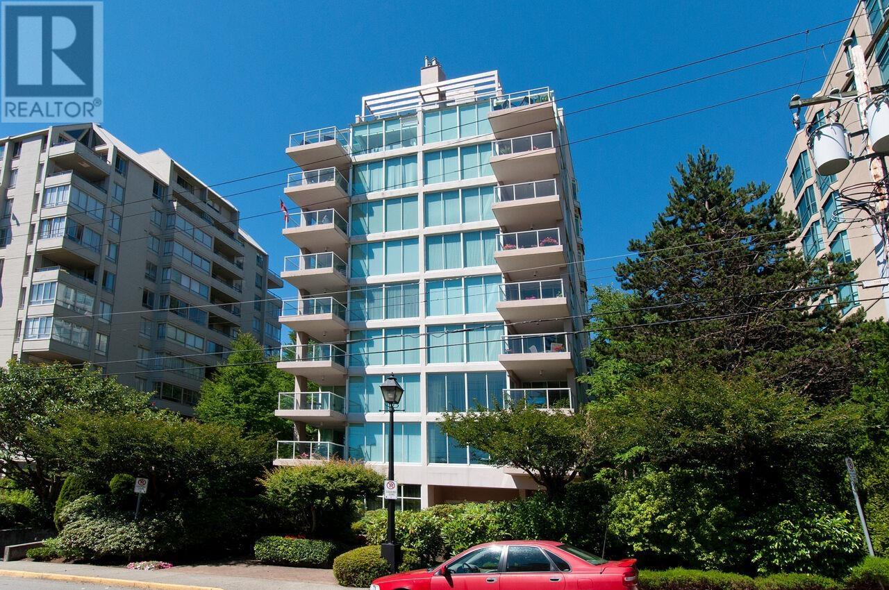 301 1455 DUCHESS AVENUE, west vancouver, British Columbia