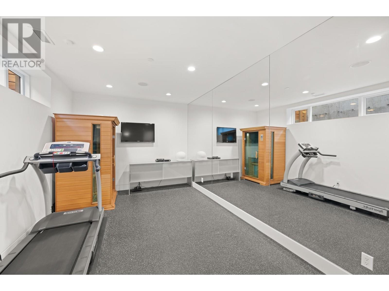 Listing Picture 30 of 40 : 6350 MACDONALD STREET, Vancouver / 溫哥華 - 魯藝地產 Yvonne Lu Group - MLS Medallion Club Member