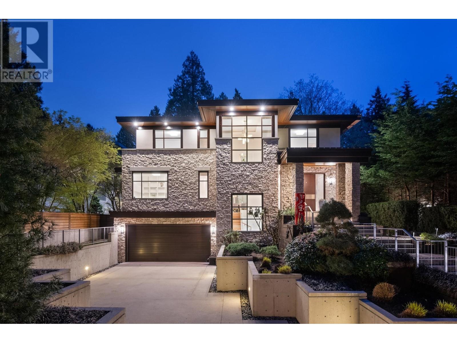 Listing Picture 8 of 40 : 6350 MACDONALD STREET, Vancouver / 溫哥華 - 魯藝地產 Yvonne Lu Group - MLS Medallion Club Member