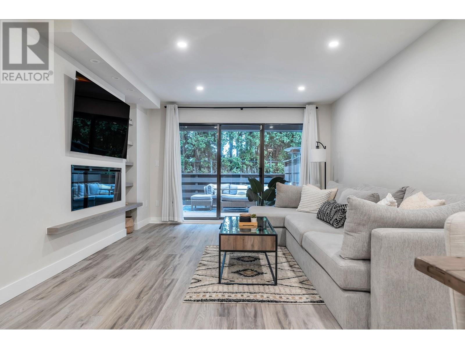 Listing Picture 16 of 37 : 105 4111 FRANCIS ROAD, Richmond / 烈治文 - 魯藝地產 Yvonne Lu Group - MLS Medallion Club Member
