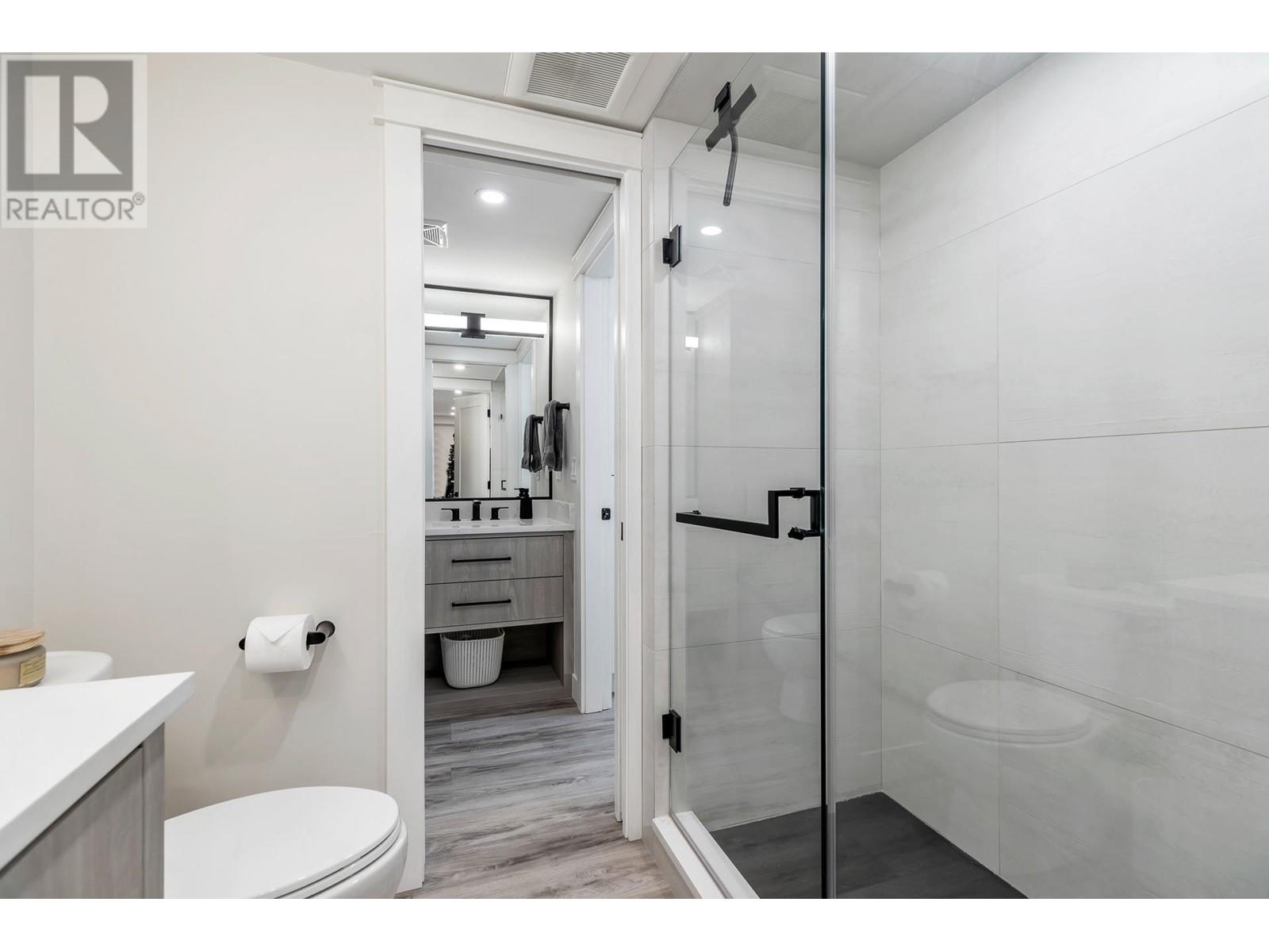Listing Picture 30 of 37 : 105 4111 FRANCIS ROAD, Richmond / 烈治文 - 魯藝地產 Yvonne Lu Group - MLS Medallion Club Member