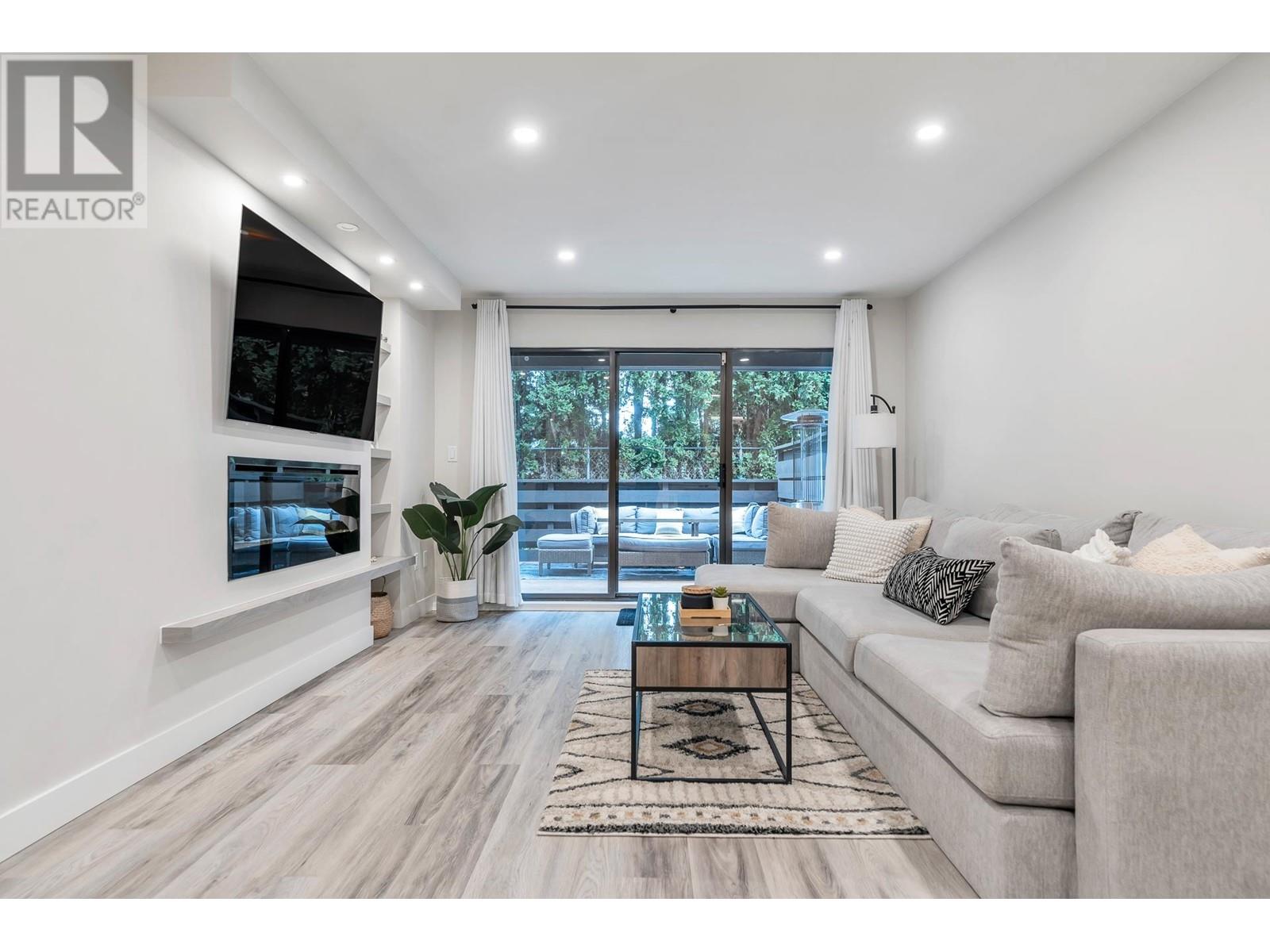 Listing Picture 18 of 37 : 105 4111 FRANCIS ROAD, Richmond / 烈治文 - 魯藝地產 Yvonne Lu Group - MLS Medallion Club Member