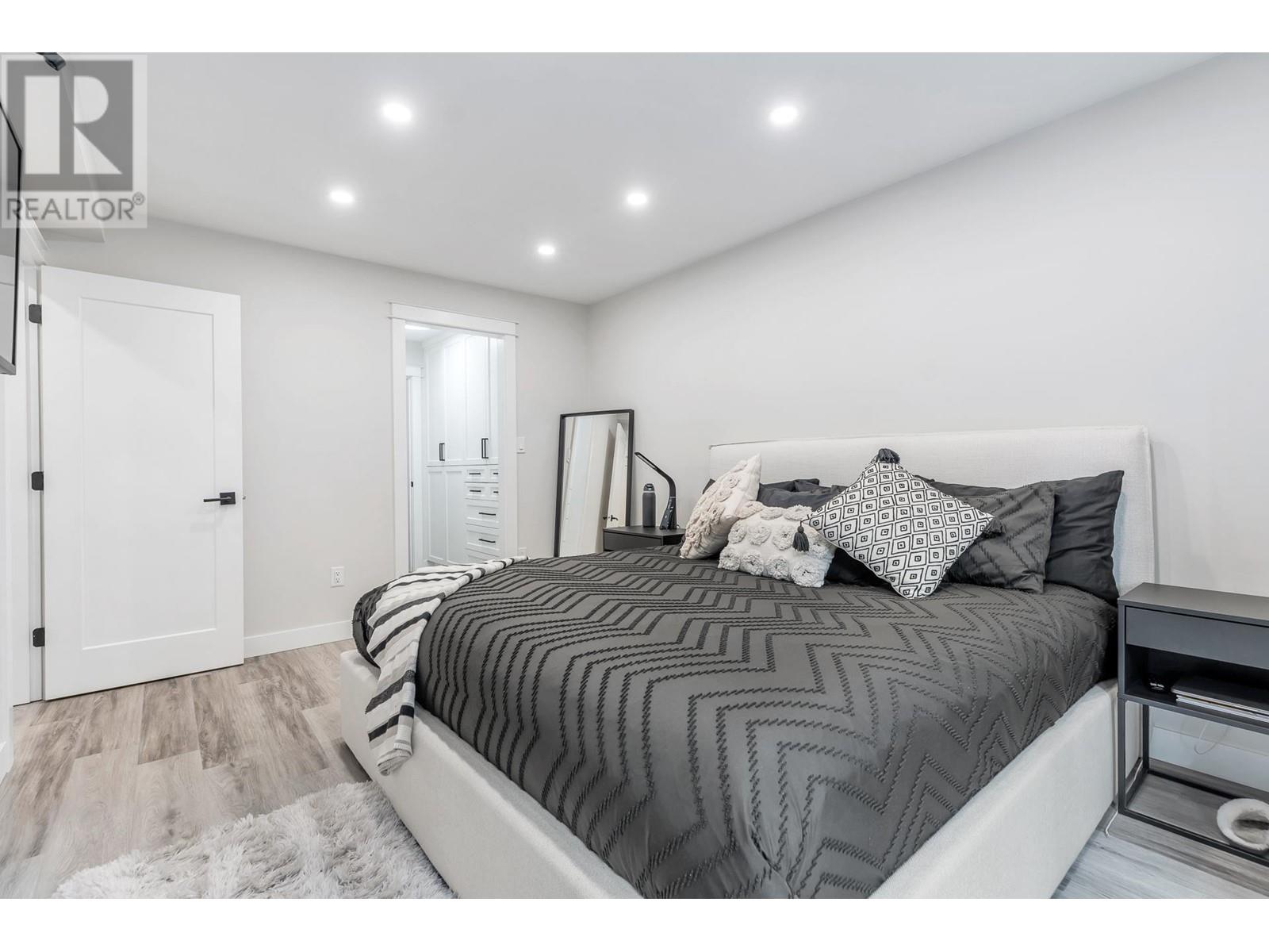 Listing Picture 26 of 37 : 105 4111 FRANCIS ROAD, Richmond / 烈治文 - 魯藝地產 Yvonne Lu Group - MLS Medallion Club Member