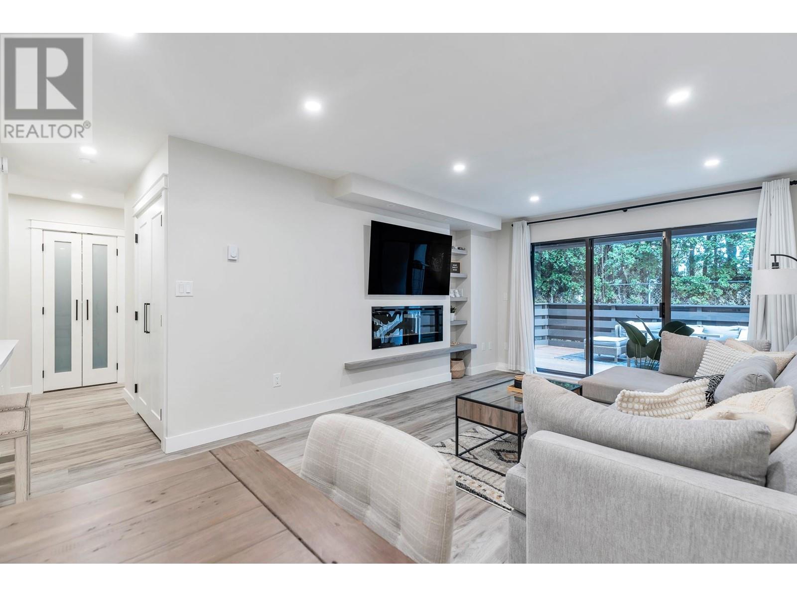 Listing Picture 15 of 37 : 105 4111 FRANCIS ROAD, Richmond / 烈治文 - 魯藝地產 Yvonne Lu Group - MLS Medallion Club Member