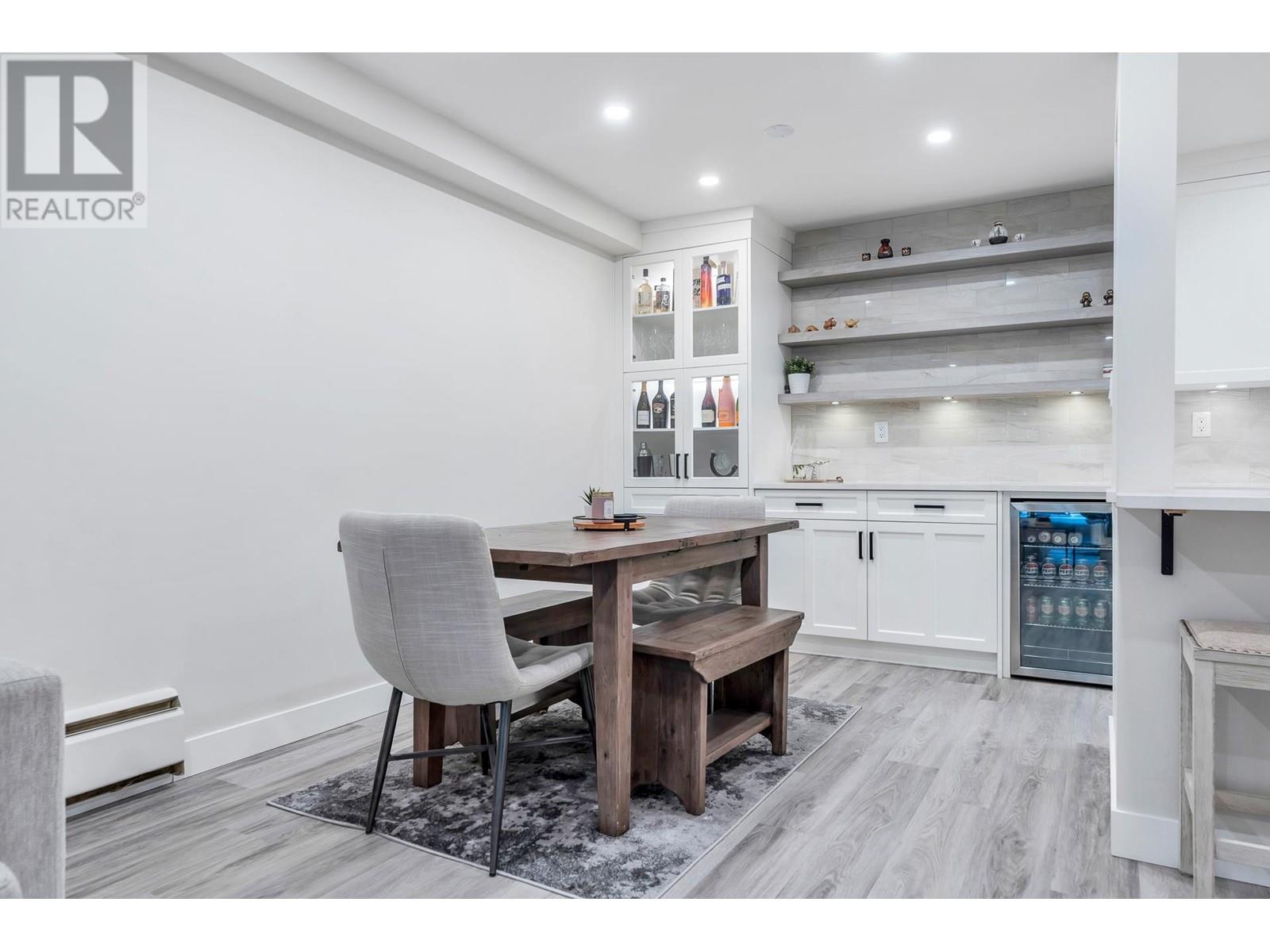 Listing Picture 12 of 37 : 105 4111 FRANCIS ROAD, Richmond / 烈治文 - 魯藝地產 Yvonne Lu Group - MLS Medallion Club Member