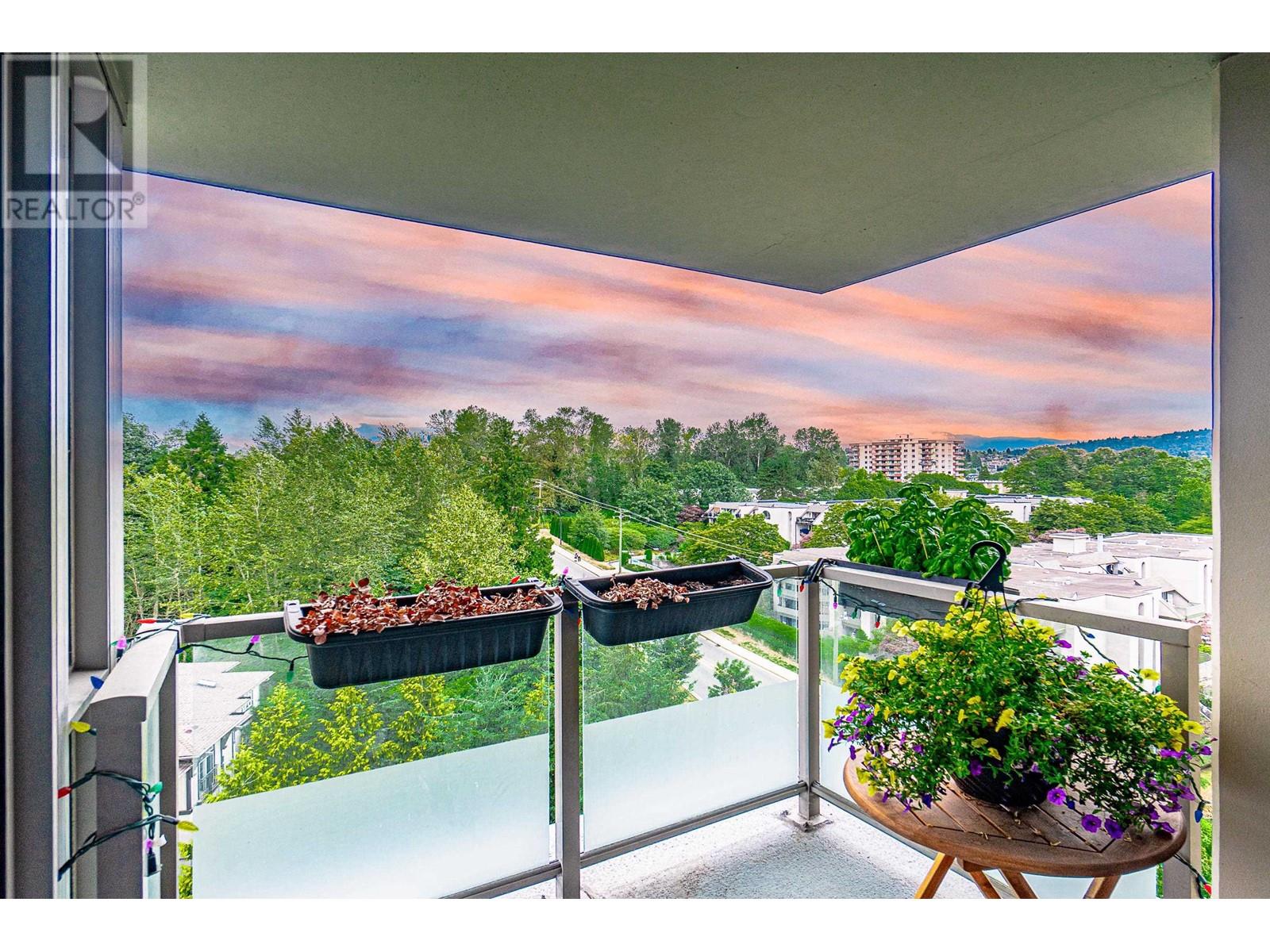 Listing Picture 19 of 22 : 1205 4888 BRENTWOOD DRIVE, Burnaby / 本拿比 - 魯藝地產 Yvonne Lu Group - MLS Medallion Club Member