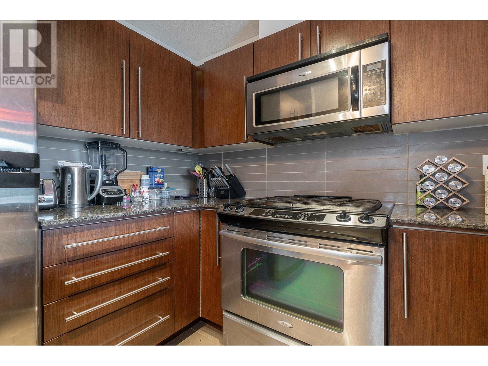 Listing Picture 10 of 22 : 1205 4888 BRENTWOOD DRIVE, Burnaby / 本拿比 - 魯藝地產 Yvonne Lu Group - MLS Medallion Club Member