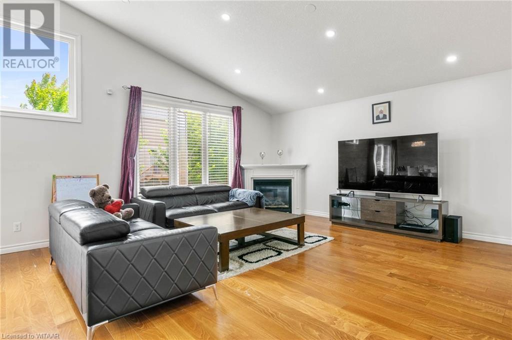 451 Fairway Road, Woodstock, Ontario  N4T 0E1 - Photo 8 - 40682056