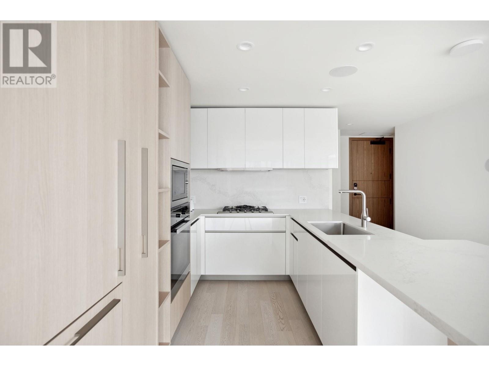 Listing Picture 7 of 28 : 907 6811 PEARSON WAY, Richmond / 烈治文 - 魯藝地產 Yvonne Lu Group - MLS Medallion Club Member