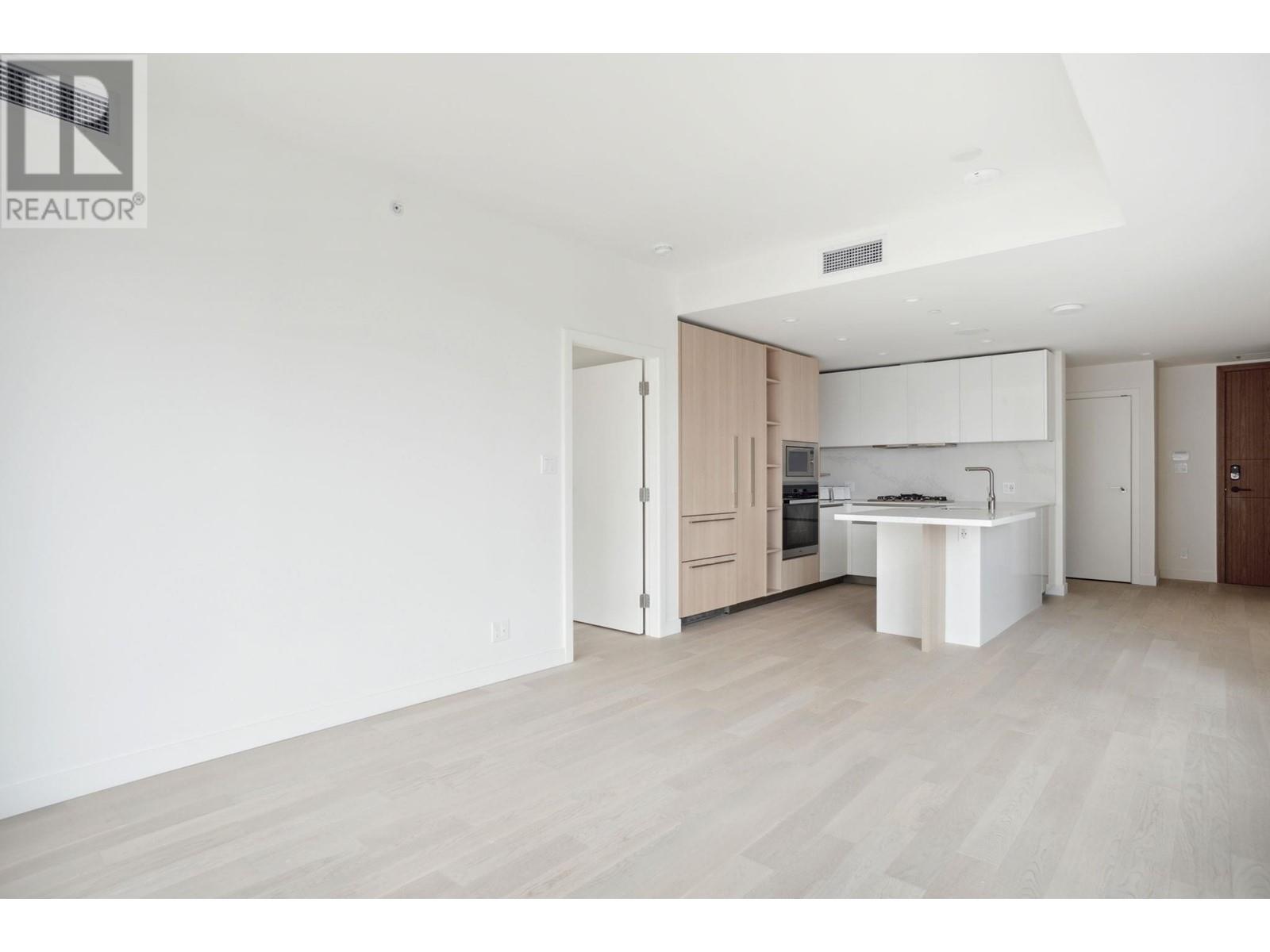 Listing Picture 4 of 28 : 907 6811 PEARSON WAY, Richmond / 烈治文 - 魯藝地產 Yvonne Lu Group - MLS Medallion Club Member