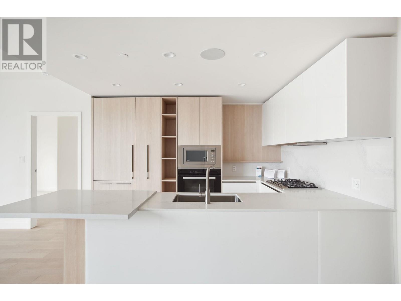 Listing Picture 9 of 28 : 907 6811 PEARSON WAY, Richmond / 烈治文 - 魯藝地產 Yvonne Lu Group - MLS Medallion Club Member